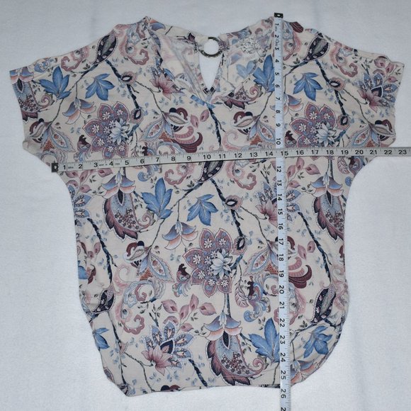 NAIF Women Top Sz S Floral VNeck Stretch Knit Short Slit Sleeve - Picture 4 of 7